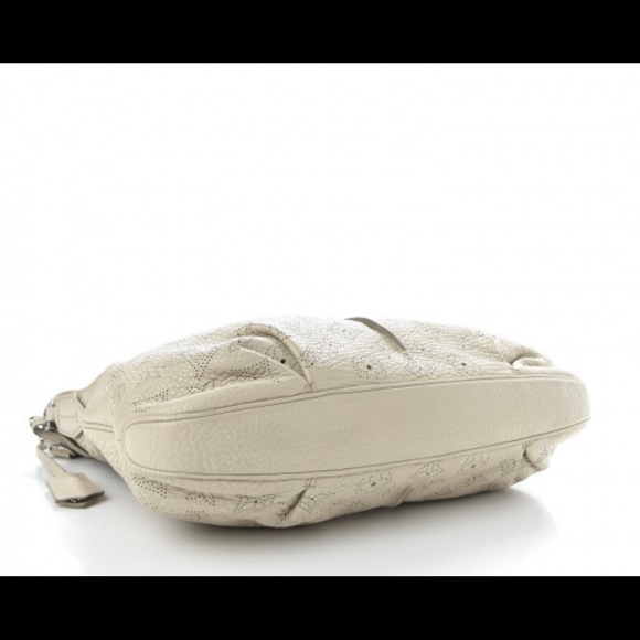 LOUIS VUITTON SELENE PM IVORY MAHINA LEATHER - Picture 4 of 17